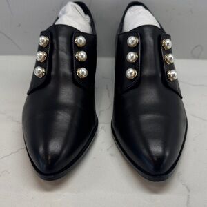 Sophisticated Black Women's Loafers with Pearl Details
